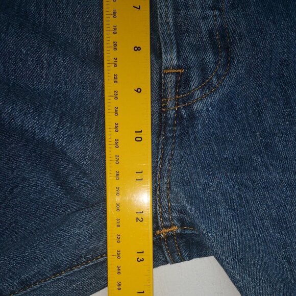 Levi's 501 Men's Size 36/32 Medium Wash Button Fly Straight Leg Jeans - Picture 12 of 13